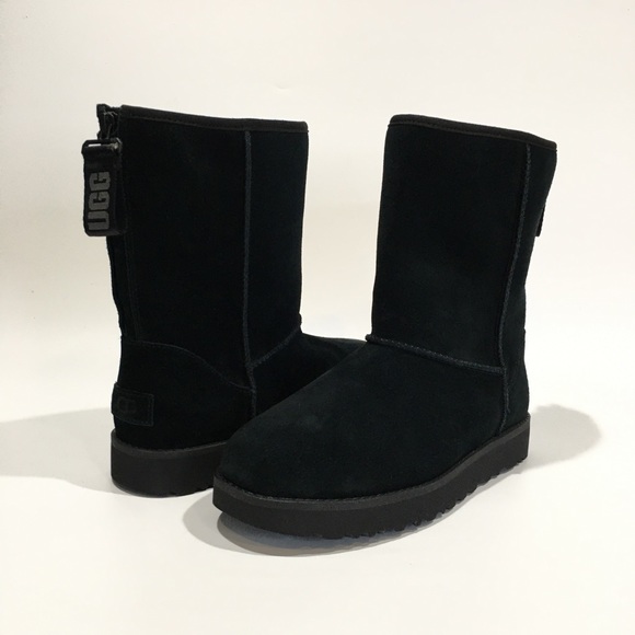 UGG Classic Short Logo Zip Boots 1122672 -Black Suede -Women’s US 9 -NEW - Picture 1 of 8